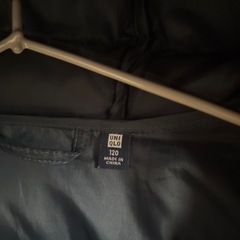 ユニクロ子供用ダウン120㎝の画像