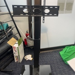 【テレビスタンド　壁寄せテレビスタンド（ブラック）⚠️メタルシェルフなし】引き取り限定　転売OK　倒産品　まとめ売り　ネット商材　アマゾン引き上げ商品　メルカリ　副業の画像