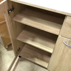 食器棚（ロータイプ）の画像