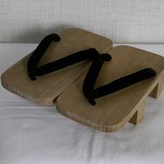 男物の桐下駄の画像