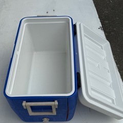 Colemanクーラボックス約35リットルから約48リットル受け取り者様決定！の画像