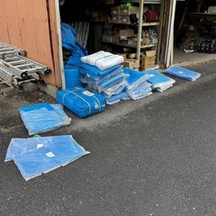  ブルーシート（10m×10m♯3000）❣️大特価‼️無くなり次第終了‼️作業時、レジャー、災害時等にも役立ちます❗️の画像