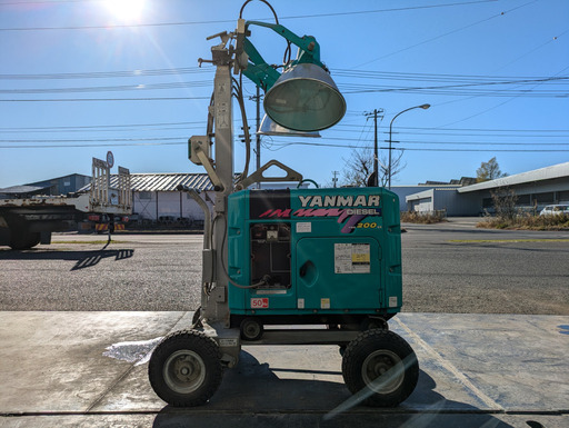 二等式投光器(YDG200SS-5E)＋アワメーター