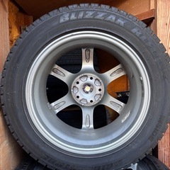 スタッドレスタイヤ 225/55r17 ホイールセット車買い替えのため格安での画像