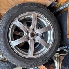 スタッドレスタイヤ 225/55r17 ホイールセット車買い替えのため格安での画像