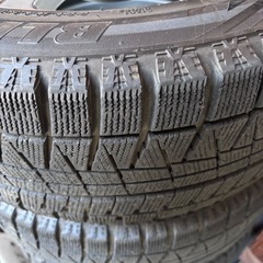 スタッドレスタイヤ 225/55r17 ホイールセット車買い替えのため格安での画像