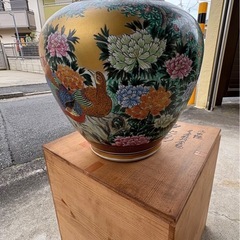 九谷焼 　竹隆作（北村隆）金牡丹金鶏　大花瓶　大壺　木箱入りの画像