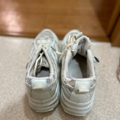  子供スニーカー21cmの画像