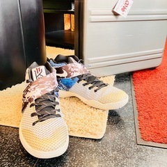 NIKE Kyriez 27.5cm メンズ　スニーカー　ナイキ の画像