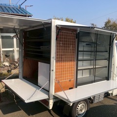 移動スーパーサンプル車両の画像