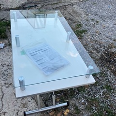 ★油圧式ガラステーブル‼️美品✨の画像