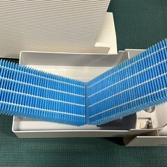 富士通ハイブリッド式加湿器 AHD-D9K-W　2020年製の画像