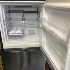 【中古】凹み有り　2ドア冷蔵庫　225リットル　2021年製【E1125IK】の画像