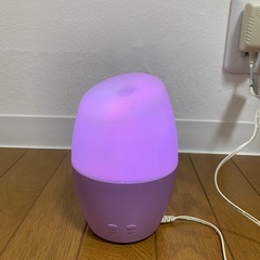 超音波式アロマディフューザー(虹色ライトアップ機能あり)の画像
