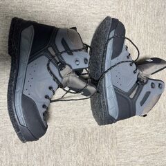 リバレイのウェーダーアクアマックスとウェーディングシューズのセットの画像