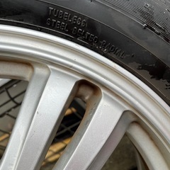 アルミホイル付きタイヤの画像
