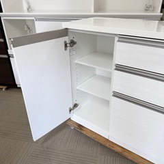 【超美品‼️】定価98,000円♪ ニトリ  160cm幅キッチンカウンター(リガーレ) 食器棚 収納家具 艶あり木目調ホワイト♪の画像