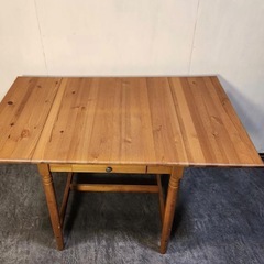 【お譲り先確定済】ダイニングテーブル＋椅子2脚の画像