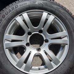 【中古美品】スズキ JB23 ジムニー アルミ4本セット 16インチ 5.5J +22 PCD139.7 ヨコハマ 175/80R16 2022年製 スタッドレス 残9分山の画像