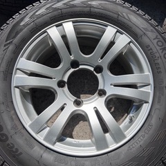 【中古美品】スズキ JB23 ジムニー アルミ4本セット 16インチ 5.5J +22 PCD139.7 ヨコハマ 175/80R16 2022年製 スタッドレス 残9分山の画像