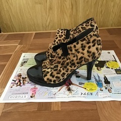 ヒョウ柄ブーツの画像