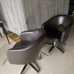 カットチェアー2台　タカラベルモント　美容院用　今週中の画像