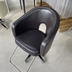 カットチェアー2台　タカラベルモント　美容院用　今週中の画像