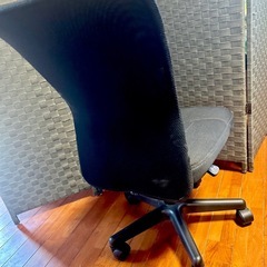 オフィスチェア　黒　の画像