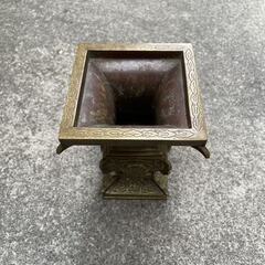 仏花の花瓶の画像