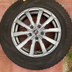 スタッドレスタイヤ 215/65 R16  アルミホイール付き　4本セットの画像