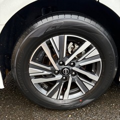 セレナ c28　タイヤホイールセットの画像