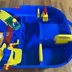 ボーネルンド アクアプレイ 折りたためる ロックボックス 水遊びの画像