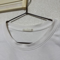 GU  Tシャツの画像