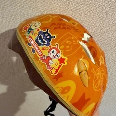 ヘルメット　3つの画像