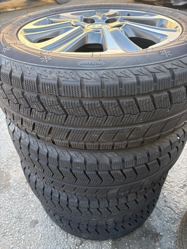 【完売御礼】205/60R16  96Hスタッドレス+トヨタ純正アルミ PHV
