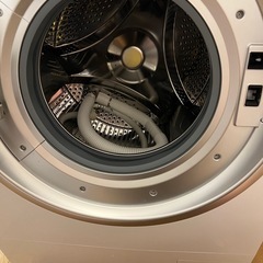 未使用に近い　2025年製　山田電気　ドラム式洗濯乾燥機　ロロ　の画像