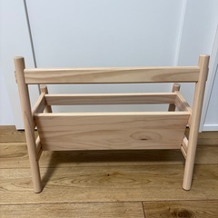 IKEA フリサット　絵本棚の画像