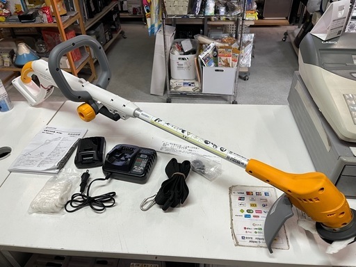 kyocera 京セラ 充電式刈払機 (草刈機) BK-1802L1 付属品完備 動作確認済 2024年購入品 樹脂ブレード12枚付き 中古美品 ④