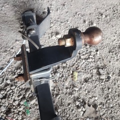 30プリウス用ヒッチメンバーの画像