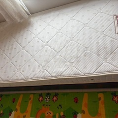 シングルベッドフレーム+マットレスの画像