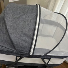 ベビーベッドの画像