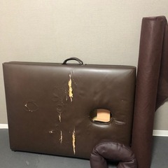 折りたたみマッサージベッド（顔枕・シート付き）の画像