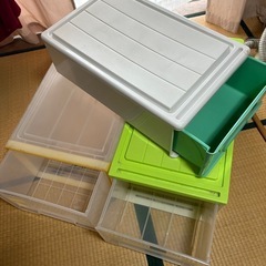 押入れ衣装ケースまとめてあげますの画像