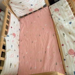 ベビーベッドの画像