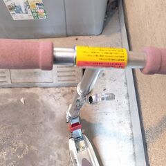 キックボード　キックスクーター　折り畳み式　スタンド付きの画像