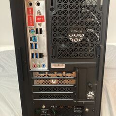 ゲーミングPC、ディスプレイ・周辺機器込みの画像