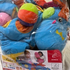 恐竜さんのボールプールの画像