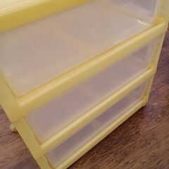 ★リユースのサカイ水戸店★  衣装ケース イエロー H68.5×D39.5×W60 クリーニング済み MT6389の画像