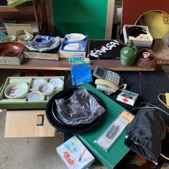 【第二回500円で取り放題】三段ボックス、トースター、鍋、やかん、皿などの画像