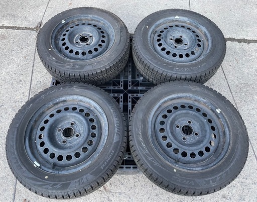 2024年製　スタッドレスタイヤ　175/65R 15 　ブリザックVRX2 バリ溝